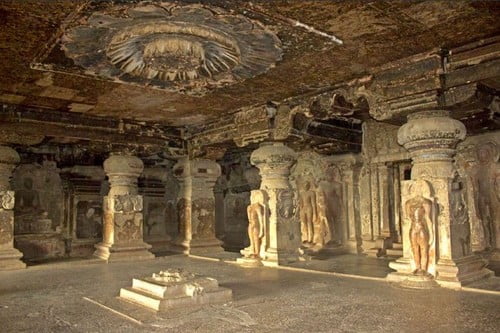 Топ 10 Азиатские пещеры, определяющие  развитие человечестваПещеры Аджанта и Эллора, Индия (Ajanta and Ellora Caves, India )