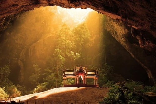 Топ 10 Азиатские пещеры, определяющие  развитие человечестваПещера Пхрайя Накхон, Таиланд (Phraya Nakhon Cave, Thailand)