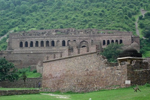10 исторических памятников Индии с привидениямиФорт Бхангарх, Раджастхан (Bhangarh Fort, Rajasthan)