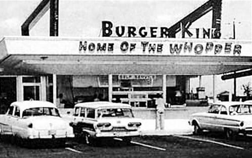 Топ 10 оригинальных мест расположения сетей Фаст фудБургер Кинг" по адресу: 7146, Бич Блвд, Джексонвилл, Флорида.Burger King at 7146, Beach Blvd., Jacksonville, Florida