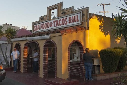 Топ 10 оригинальных мест расположения сетей Фаст фудТако Белл по адресу: 7112, Файерстоун Блвд., Дауни, Калифорния.Taco Bell at 7112, Firestone Blvd., Downey, California