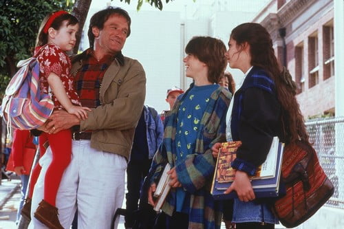 Топ 10 лучших фильмов с Робином УильямсомМиссис Даутфайр (1993) - Mrs. Doubtfire (1993)