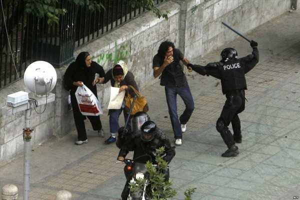 Топ 10 стран с самой жестокой полицией - Список чудес Иран Iran 