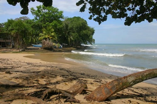 Топ 10 Черных Пляжей Пляж Кауита, Коста-Рика Cahuita Beach, Costa Rica 