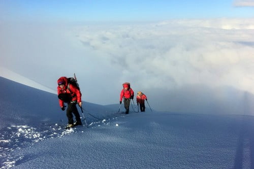 10 Смертельно Опасных Видов СпортаВосхождение на большую высоту High Altitude Climbing