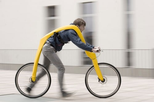 10 самых странных и безумных изобретений в историиВелосипед с ножным приводом Foot Powered Bike