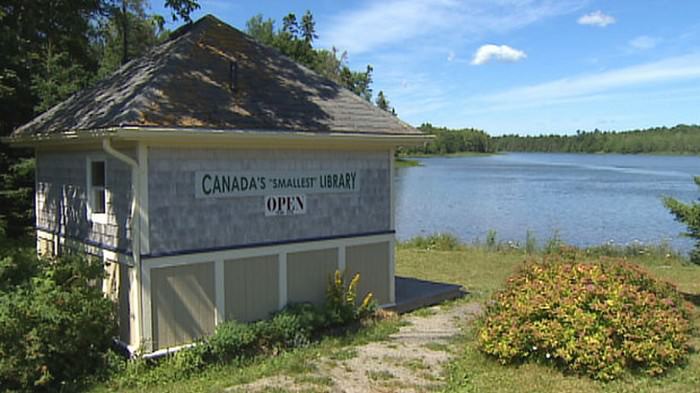 Top 10 Самые маленькие здания и дома в миреБиблиотека острова Принца Эдуарда в Канаде The Prince Edward Island Library in Canada