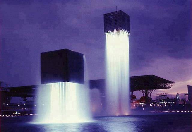 ТОП 10 самых потрясающих фонтанов в миреДевять плавающих фонтанов - Осака, Япония Nine Floating Fountains – Osaka, Japan