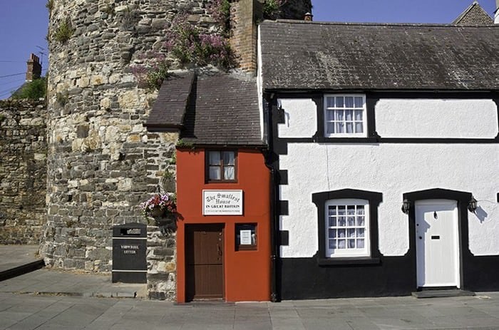 Top 10 Самые маленькие здания и дома в миреДом на набережной в Уэльсе The Quay House in Wales
