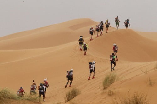 Топ 10 самых сложных беговых соревнований в миреПустыня Сахара